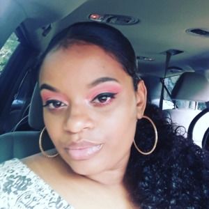 Meet your Posher, Cynthia